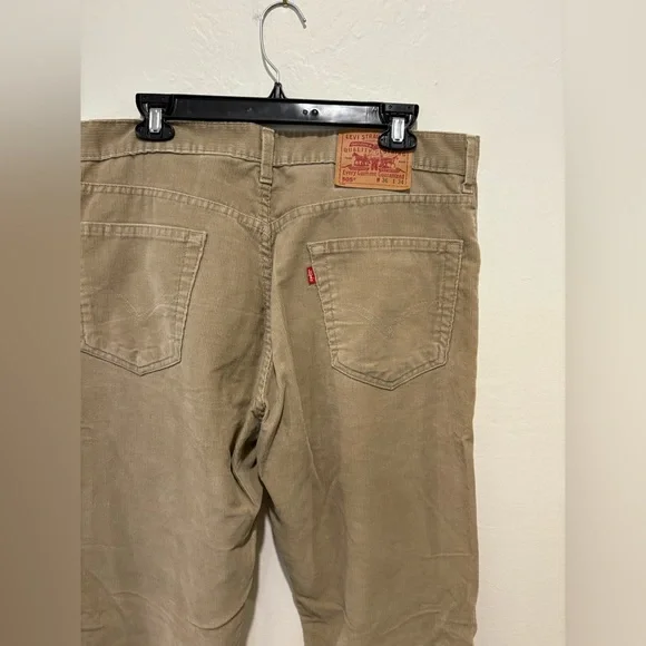Incredible rare Levi's Men's Corduroy Pants in Tan - Picture 5 of 10